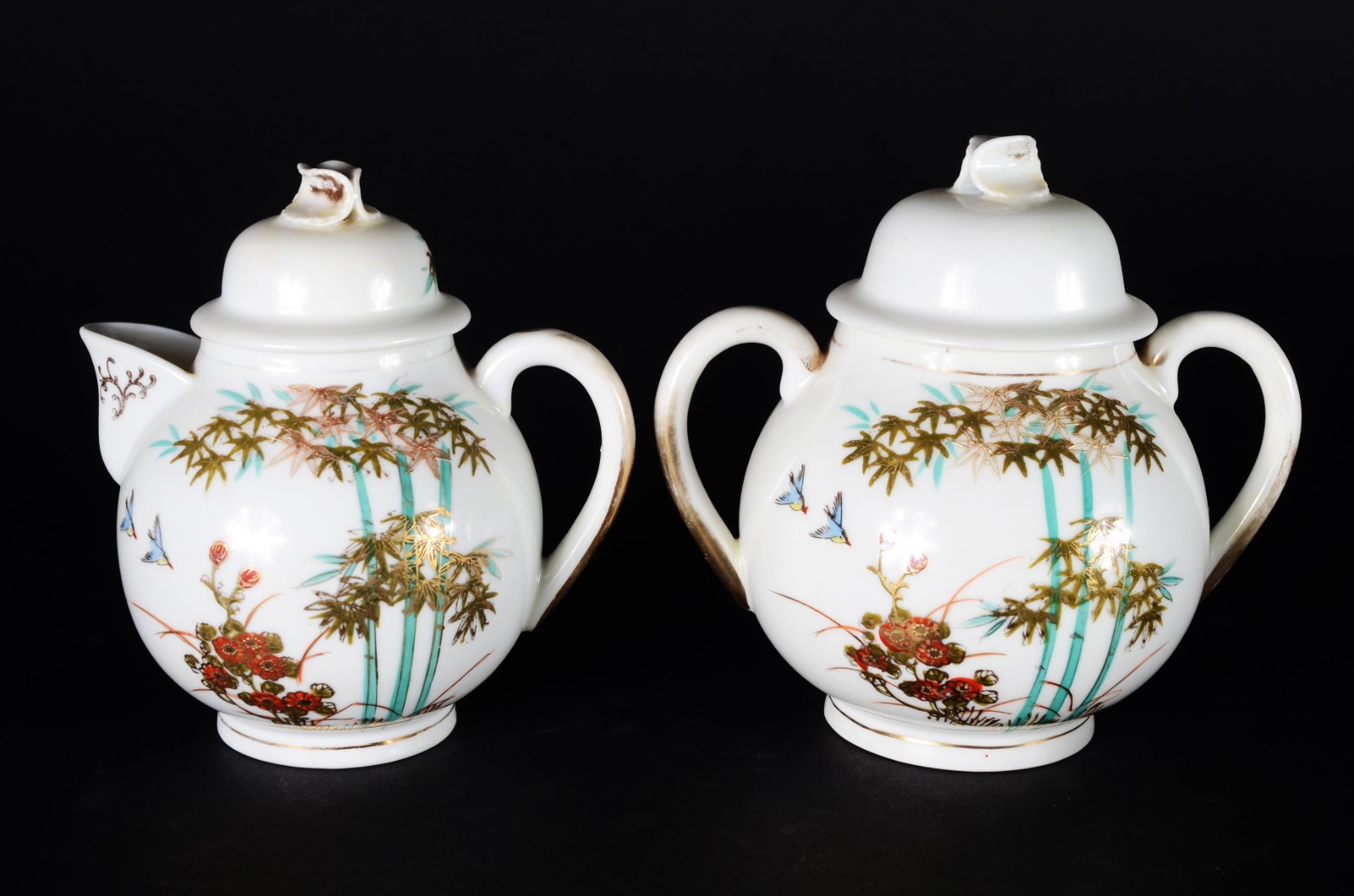 Parte de serviço de porcelana oriental para chá, composto de: 4... - foto 4 de 9