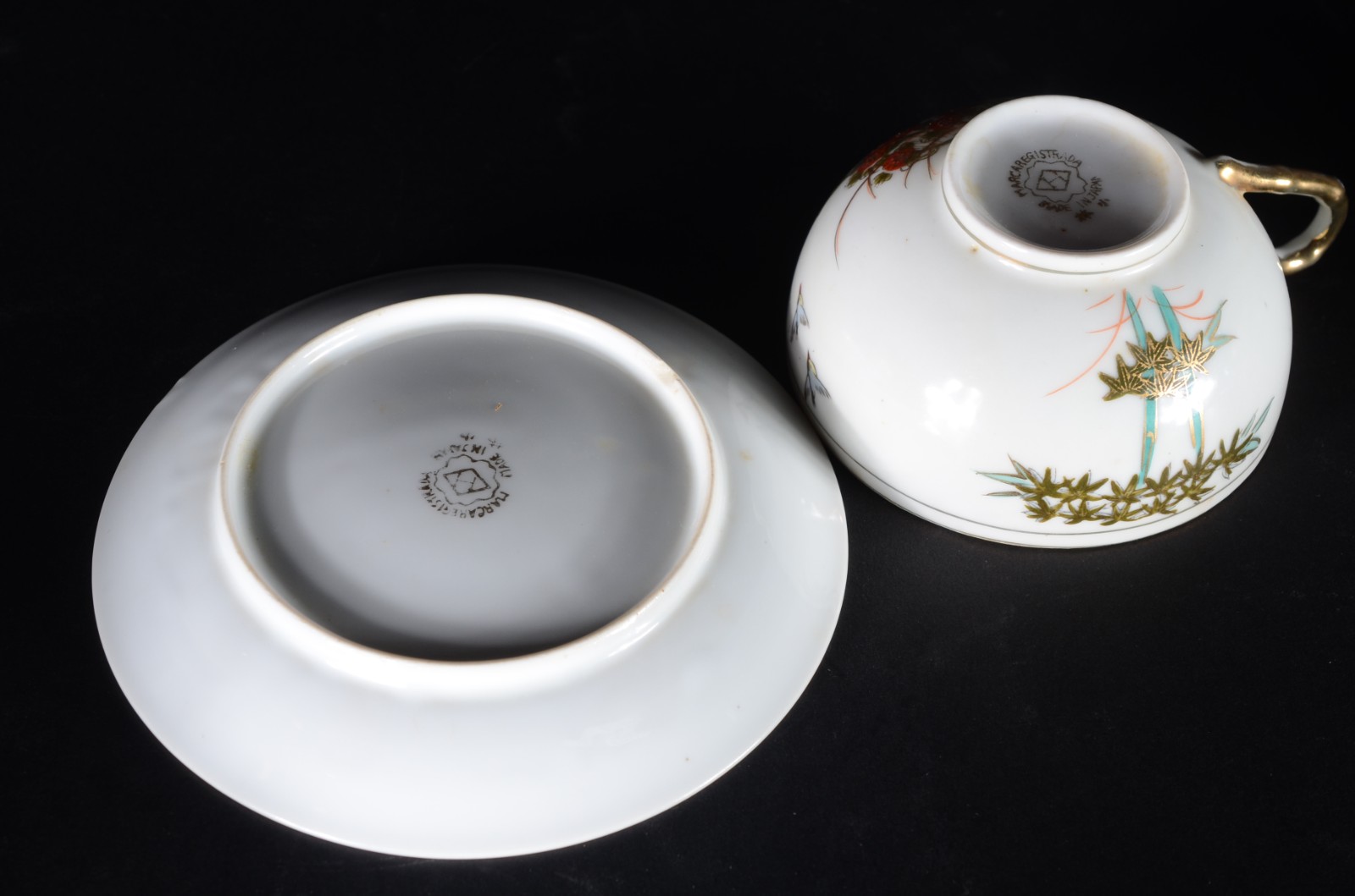 Parte de serviço de porcelana oriental para chá, composto de: 4... - foto 5 de 9