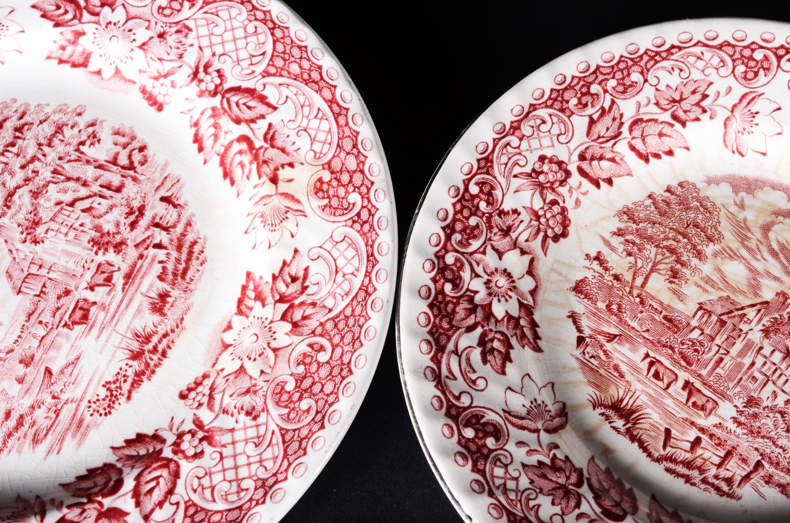 Serviço de jantar de faiança inglesa "Barratts - Elizabethan" rosa e... - foto 4 de 6