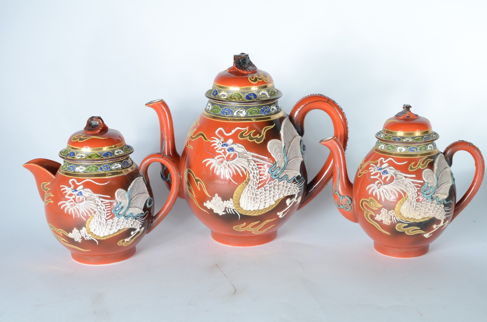 Serviço de porcelana oriental para chá e café, decorado com figuras... - foto 2 de 9