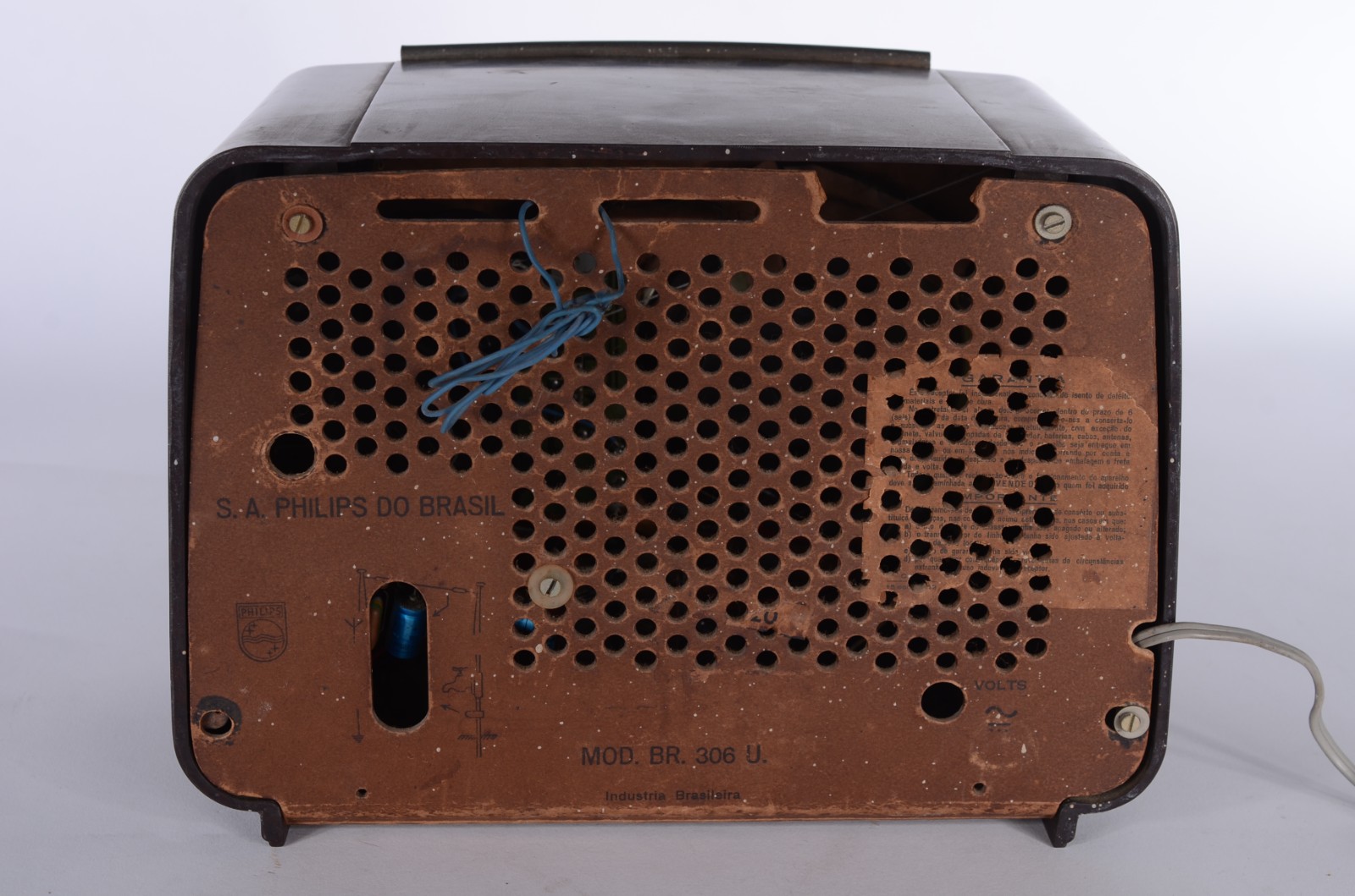 Antigo rádio Philips do Brasil. Modelo BR 306 U. Década de 1950. - foto 5 de 7