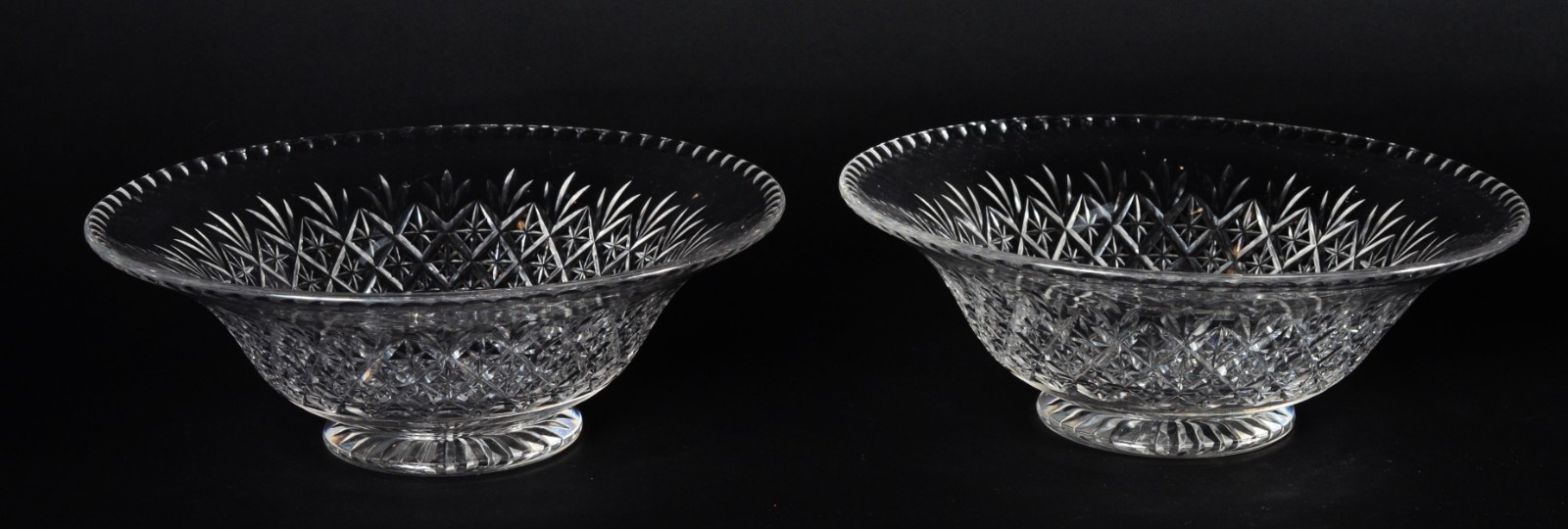 Conjunto para sobremesa de cristal europeu lapidado, composto de: 12... - foto 2 de 8