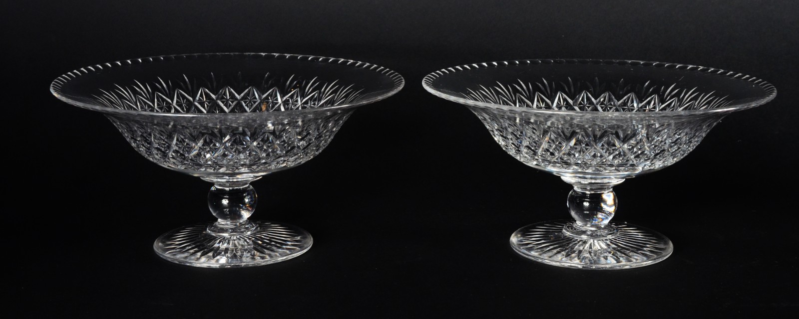 Conjunto para sobremesa de cristal europeu lapidado, composto de: 12... - foto 3 de 8