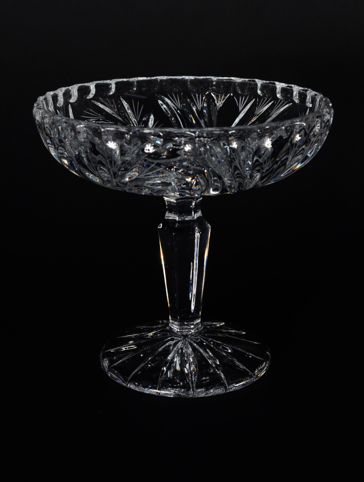 Cinco peças diversas de cristal, sendo: bowl, bomboniere, pequeno... - foto 6 de 11