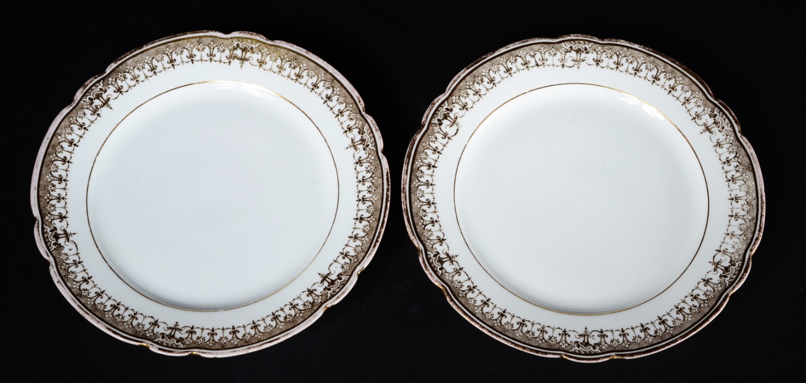 Par de pratos de sobremesa de porcelana francesa. Serviço do Paço... - foto 2 de 4