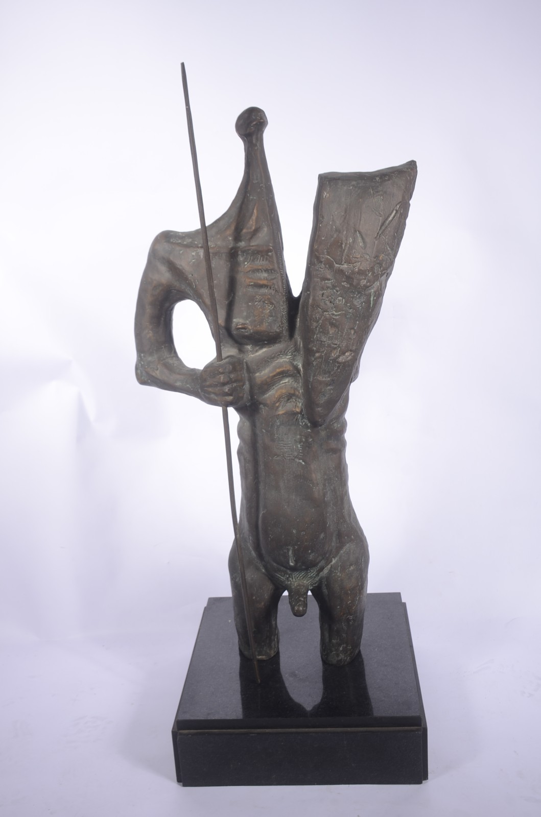 Escultura de bronze representando Guerreiro Nú. - foto 1 de 4
