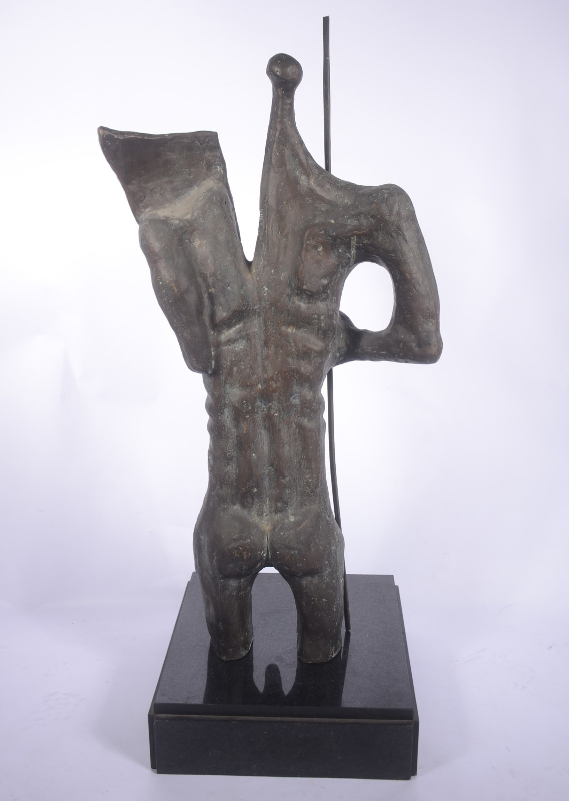 Escultura de bronze representando Guerreiro Nú. - foto 4 de 4