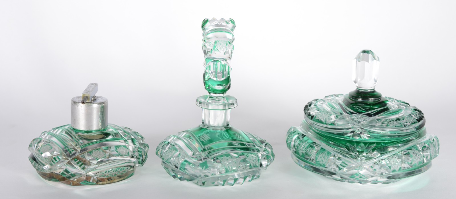 Conjunto com 3 peças para toilette de cristal doublé verde lapidado... - foto 1 de 10