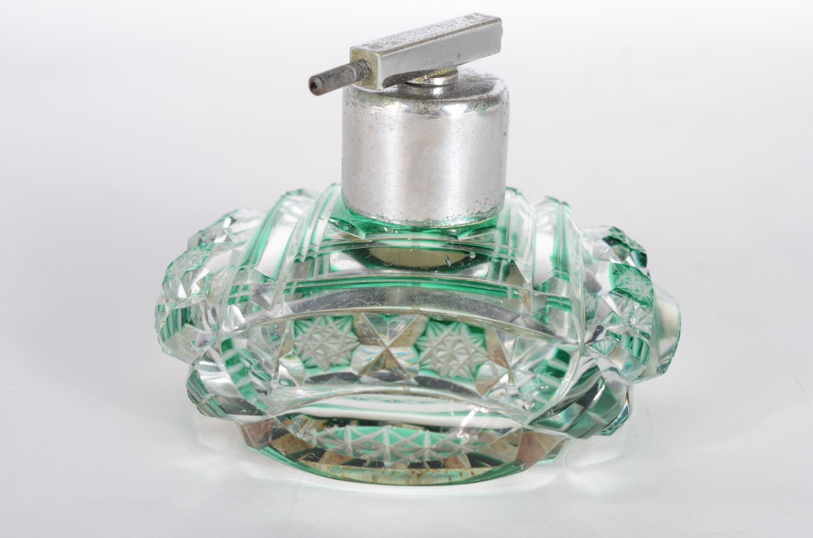 Conjunto com 3 peças para toilette de cristal doublé verde lapidado... - foto 3 de 10