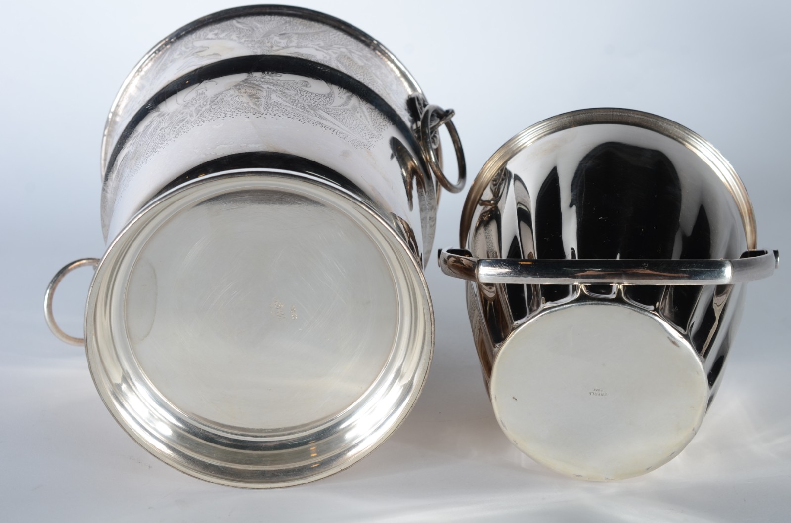 Diversas peças de metal prateado, composto de: 8 taças para sorvete... - foto 4 de 11