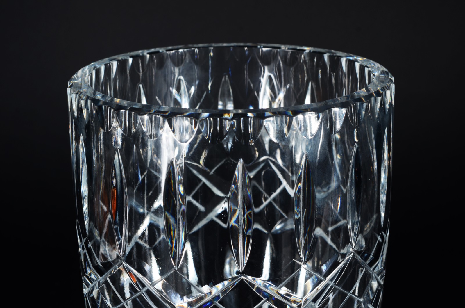 Vaso de cristal tcheco lapidado. - foto 5 de 6