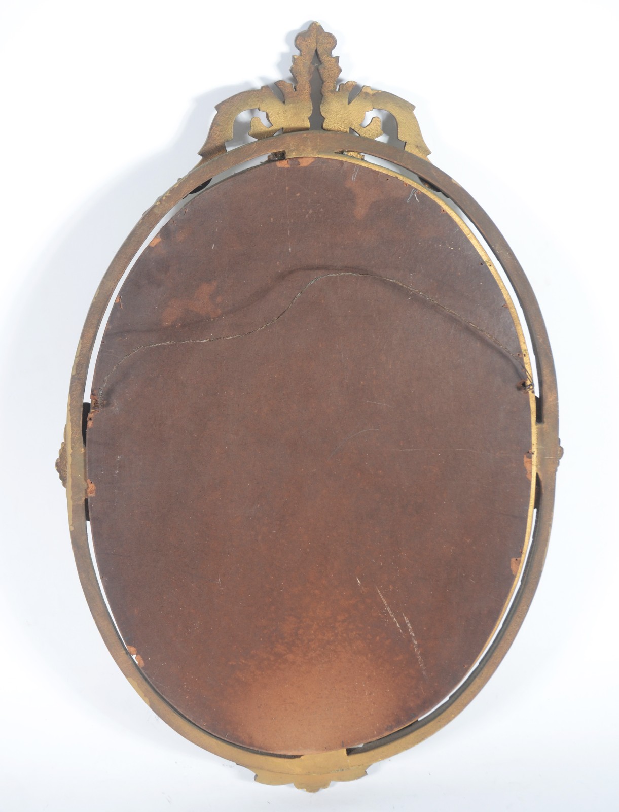 Espelho de cristal bisotado, feitio oval, moldura dourada encimada... - foto 4 de 4
