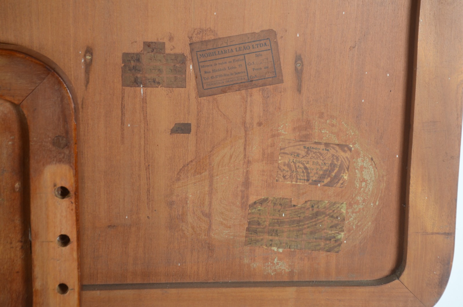 Conjunto composto de cama de solteiro, completa. Acompanham par de... - foto 9 de 9