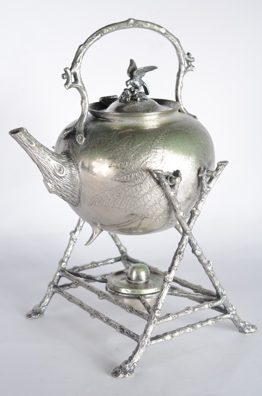 Samovar de metal. Desgastes, e oxidação. - foto 1 de 9