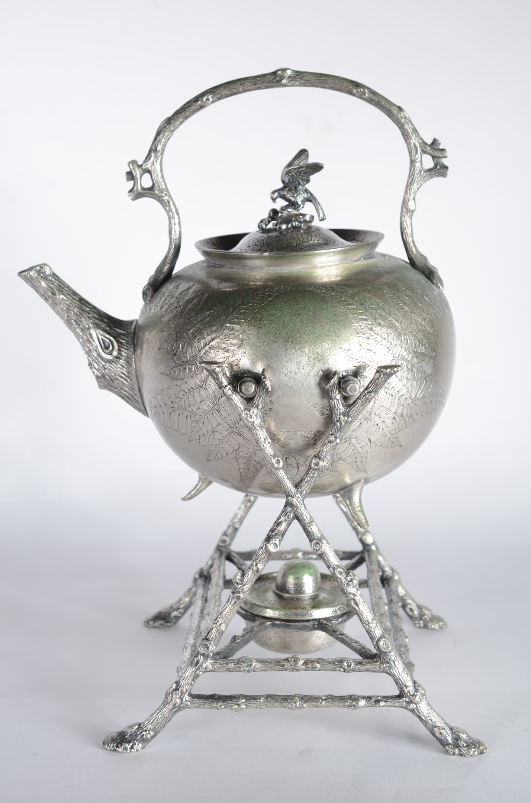 Samovar de metal. Desgastes, e oxidação. - foto 2 de 9