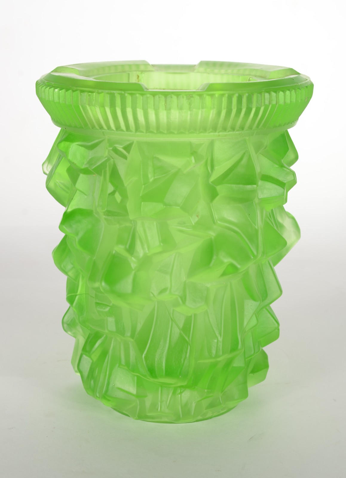 Vaso de cristal verde. Faltando parte de cima de encaixar. - foto 1 de 5