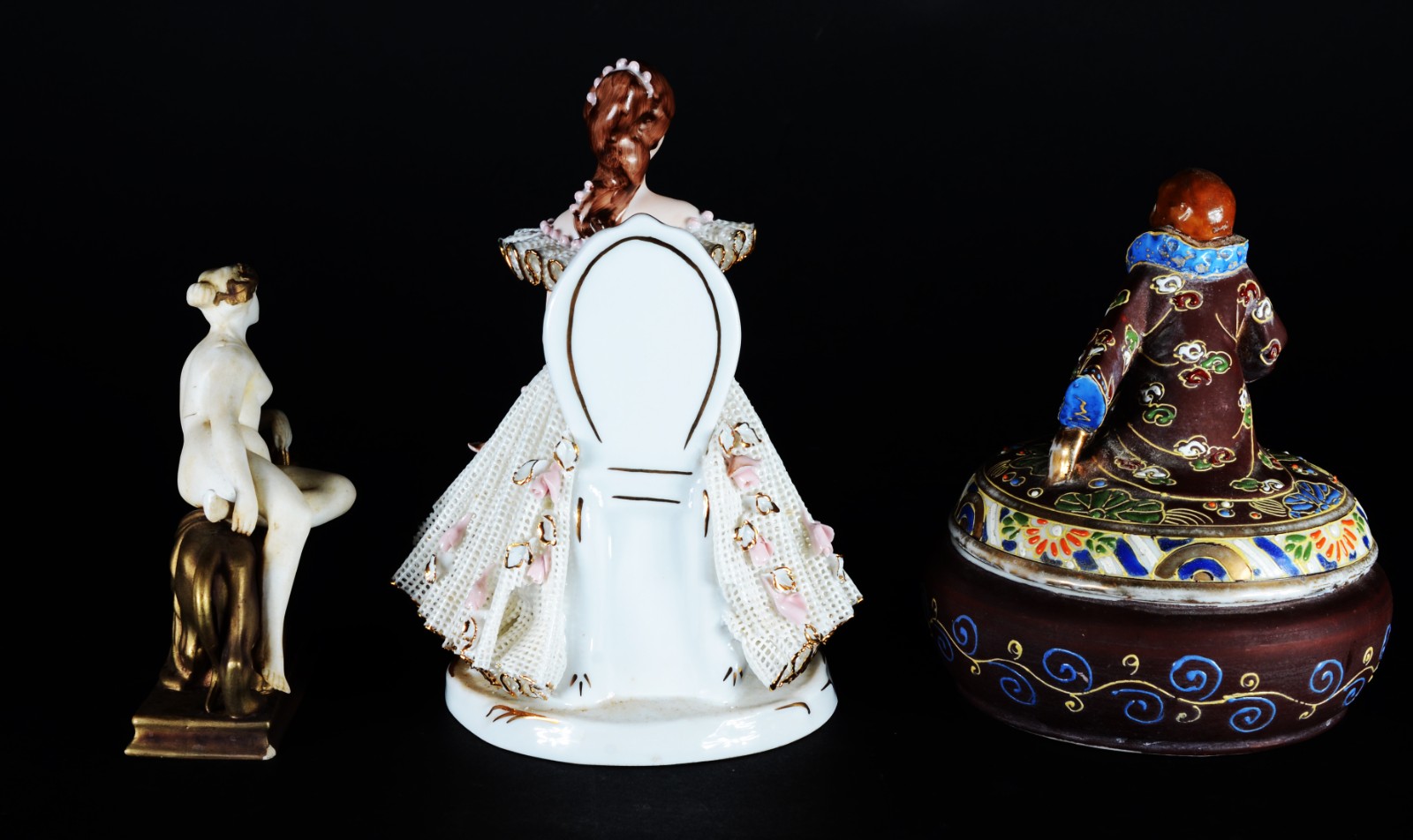 Diversas peças, sendo: caixa japonesa com figura feminina, estatueta... - foto 2 de 11