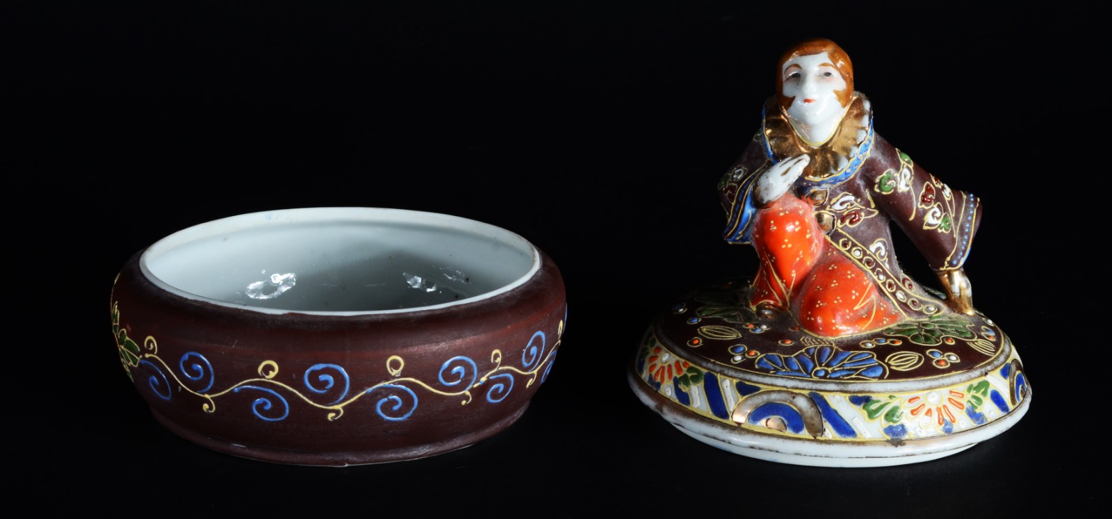 Diversas peças, sendo: caixa japonesa com figura feminina, estatueta... - foto 3 de 11