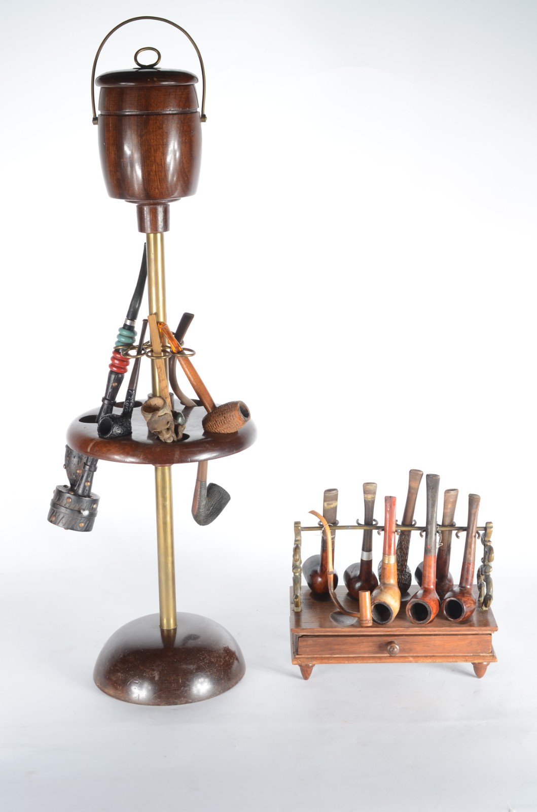 Conjunto para fumante, composto de 13 cachimbos de diversas... - foto 1 de 9
