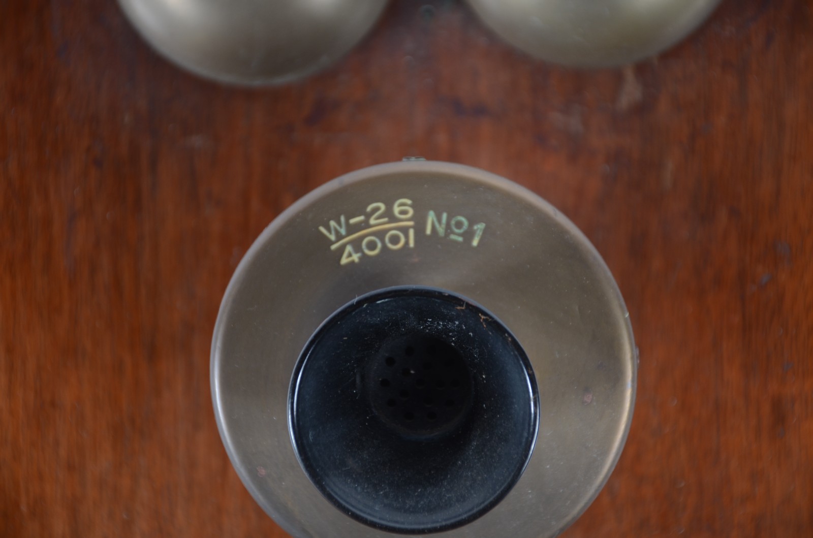 Telefone de parede com discador adaptado, caixa de madeira. Não foi... - foto 4 de 6