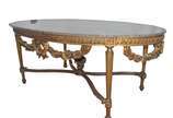 Conjunto de mesa de jantar de madeira nobre dou... - Conjunto de mesa de jantar de madeira nobre dourada, estilo frances Luis XVI, saia entalhada com guirlandas florais pendentes, pernas cilíndrica...
