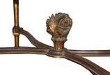 Conjunto de mesa de jantar de madeira nobre dou... - Conjunto de mesa de jantar de madeira nobre dourada, estilo frances Luis XVI, saia entalhada com guirlandas florais pendentes, pernas cilíndrica...