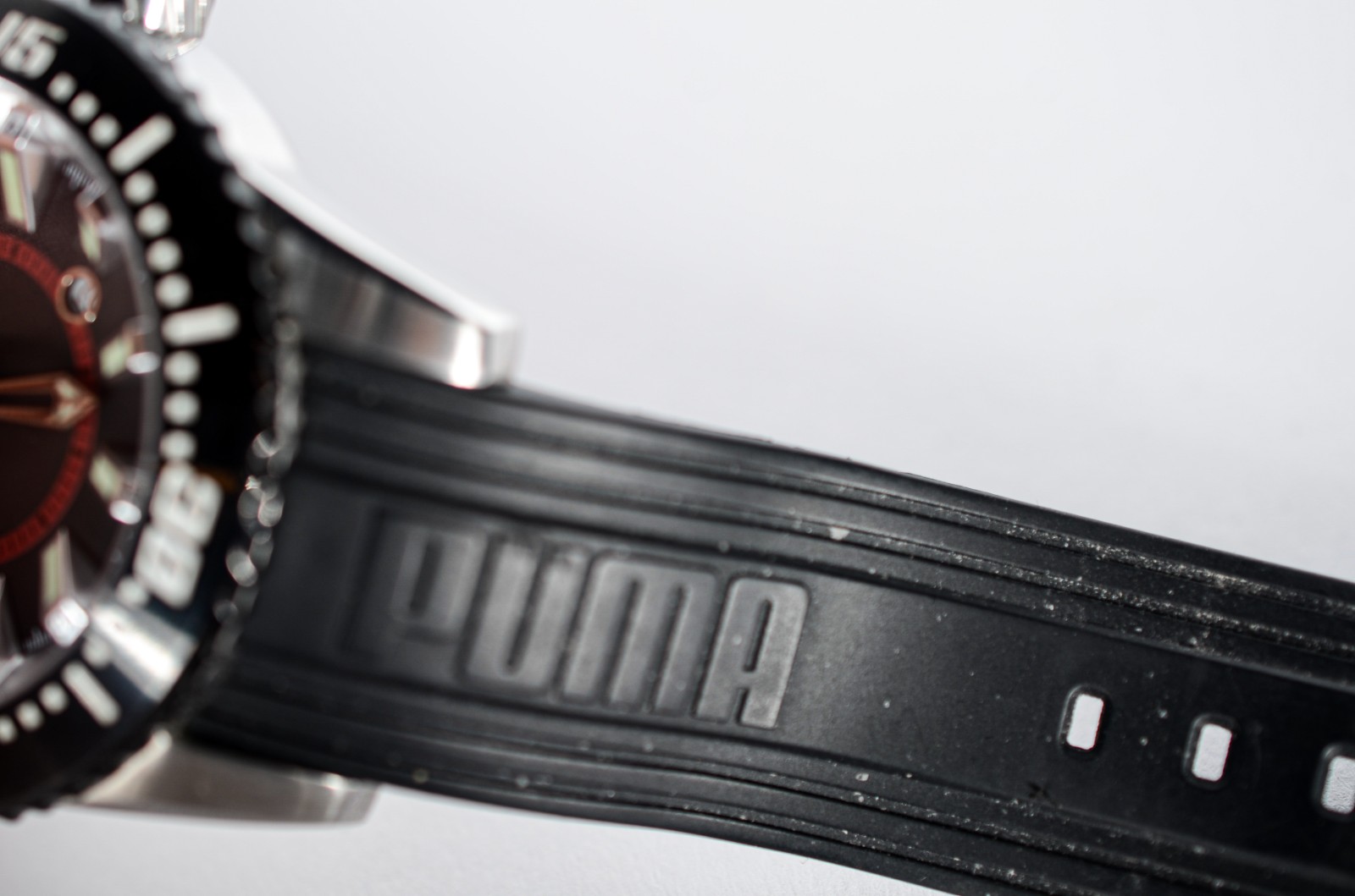 Lote com 3 relógios diversos, sendo: Quiksilver, Puma e UNLTD... - foto 9 de 11