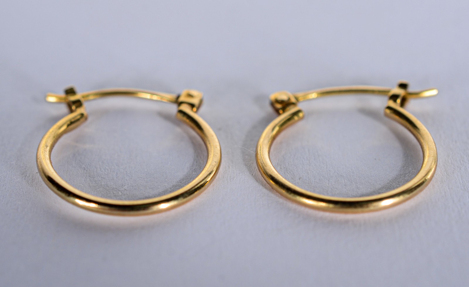 Par de brincos de ouro 18 k., contraste 750 mls. (Por motivos de... - foto 3 de 5