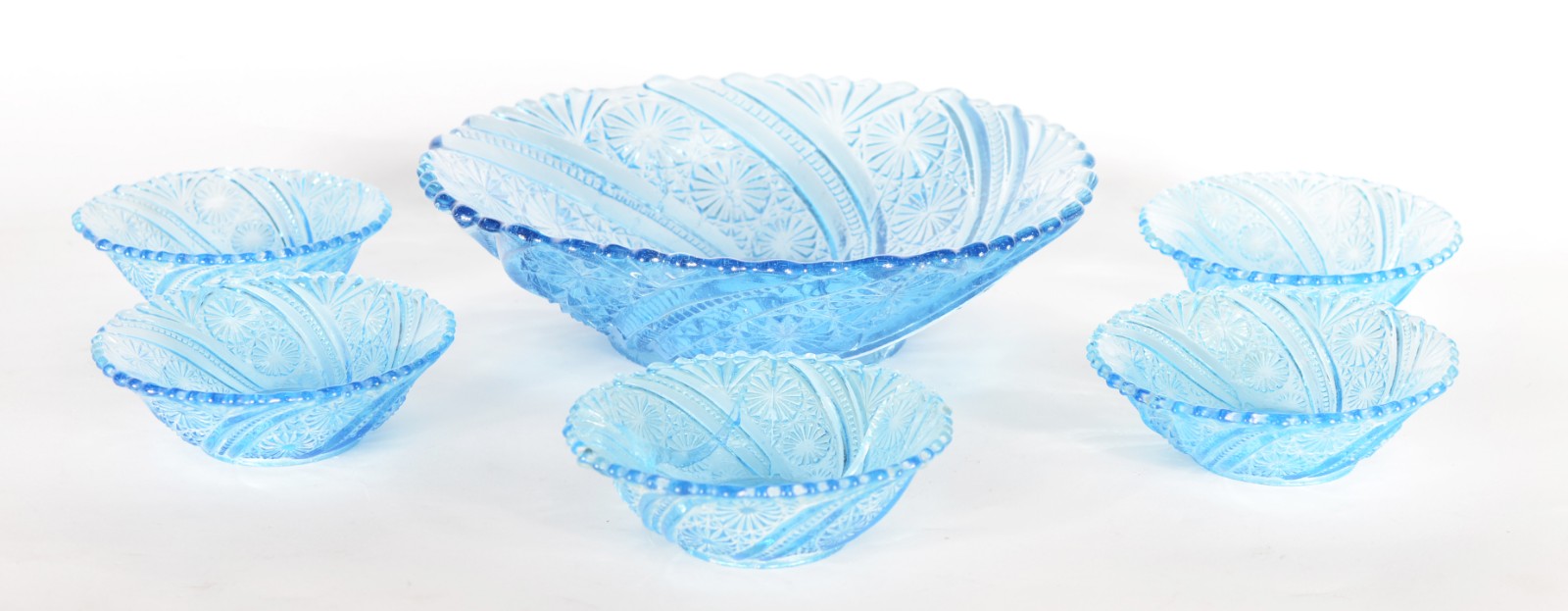Saladeira de vidrão na cor azul com 5 bowls. Pequenos lascados no... - foto 1 de 10
