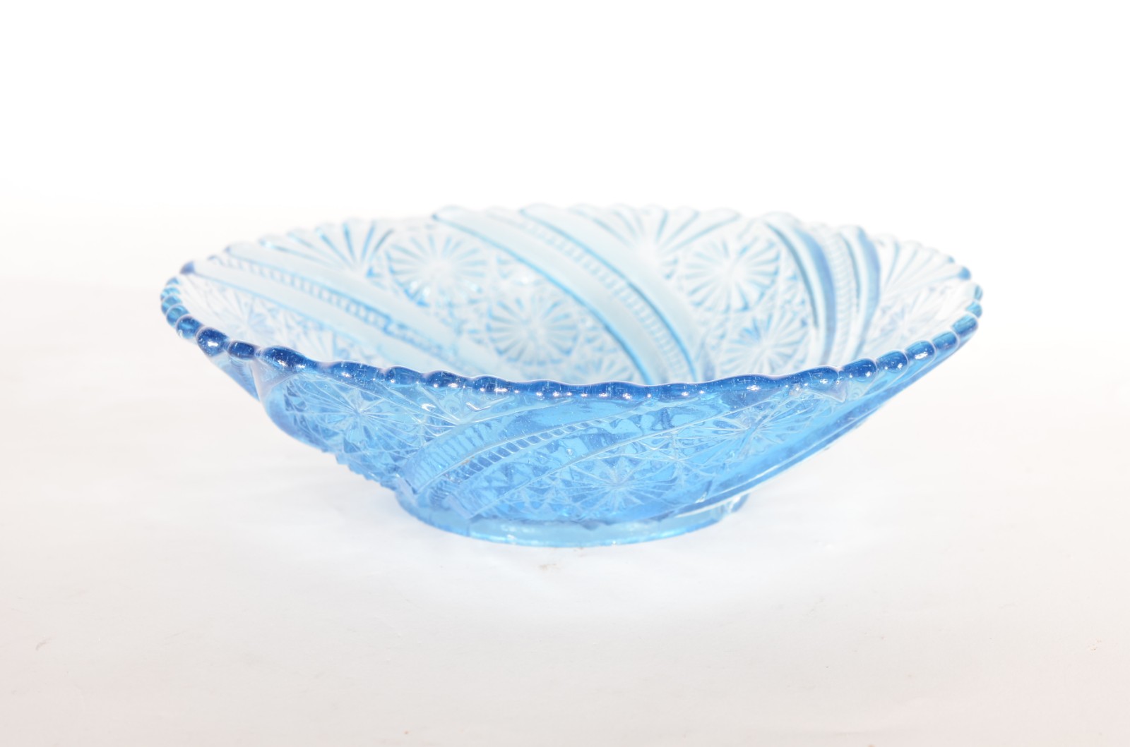 Saladeira de vidrão na cor azul com 5 bowls. Pequenos lascados no... - foto 3 de 10