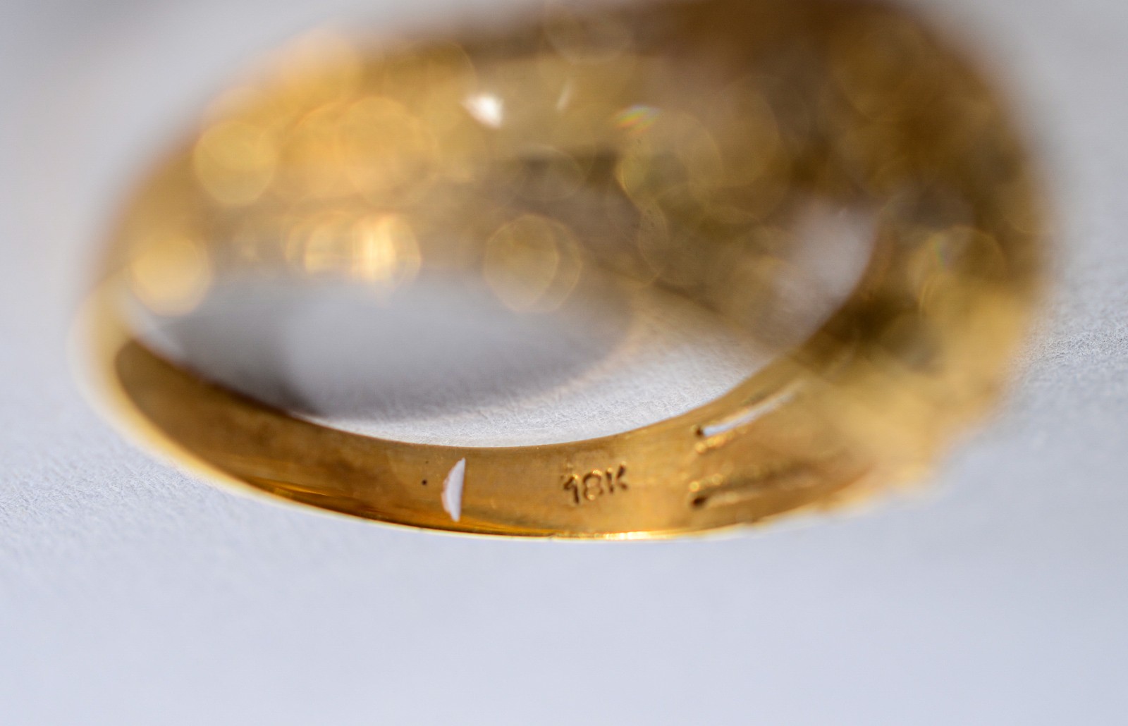 Anel de ouro com mini brilhantes, aro16. (Por motivos de segurança a... - foto 4 de 5