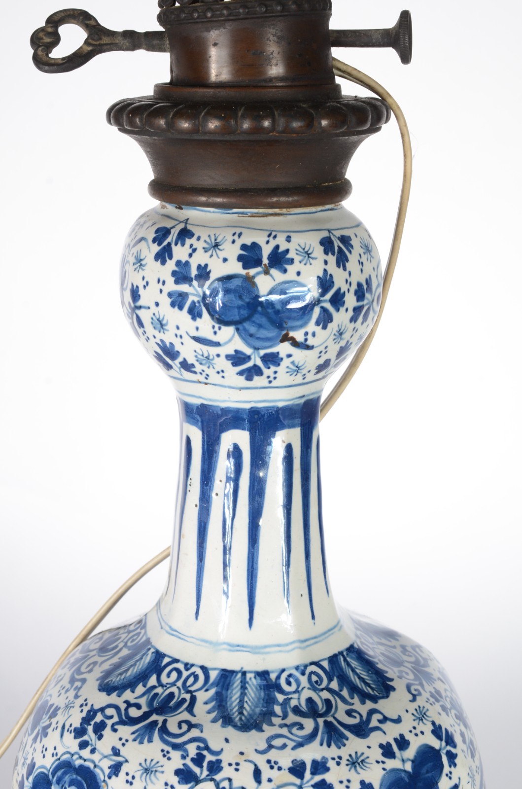Abatjour de porcelana holandesa Delft nas cores azul e branca. Cúpula... - foto 5 de 5