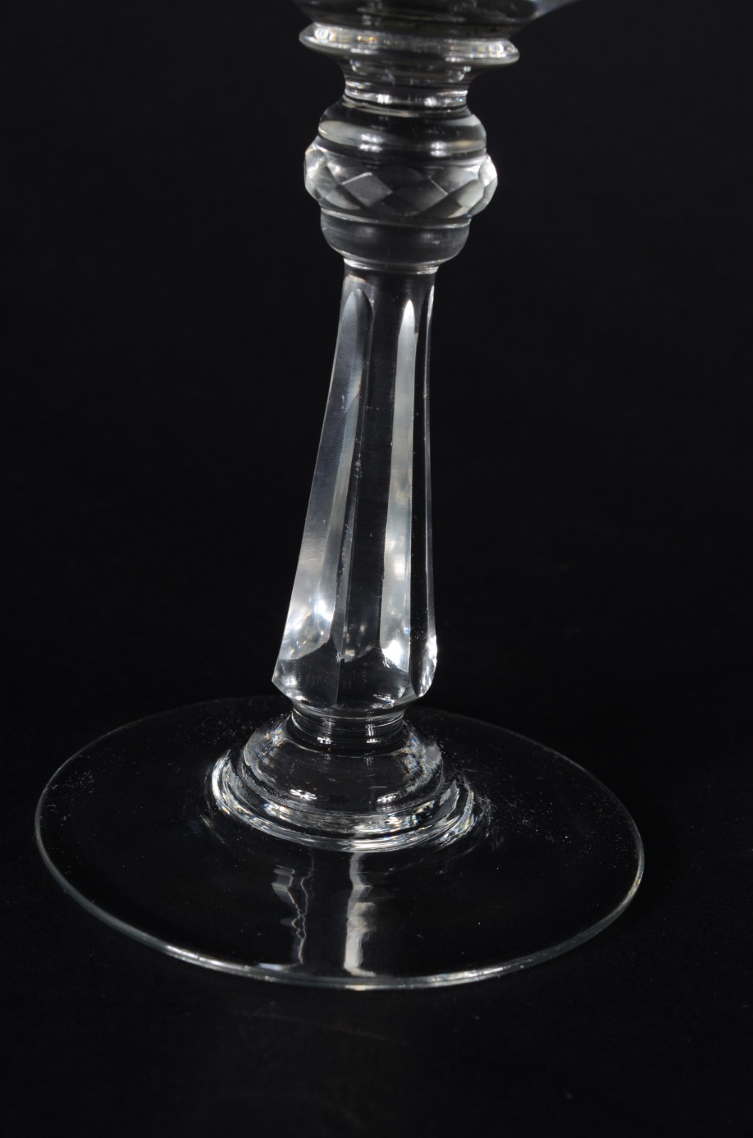 Conjunto com 6 taças para vinho de cristal lapidado. - foto 7 de 7