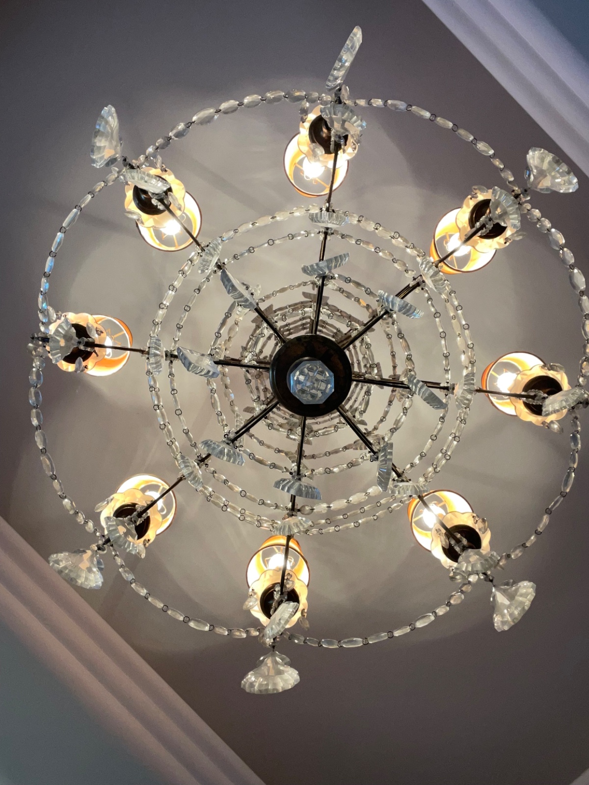 Elegante lustre estilo Versailles, estrutura de metal dourado com... - foto 5 de 7