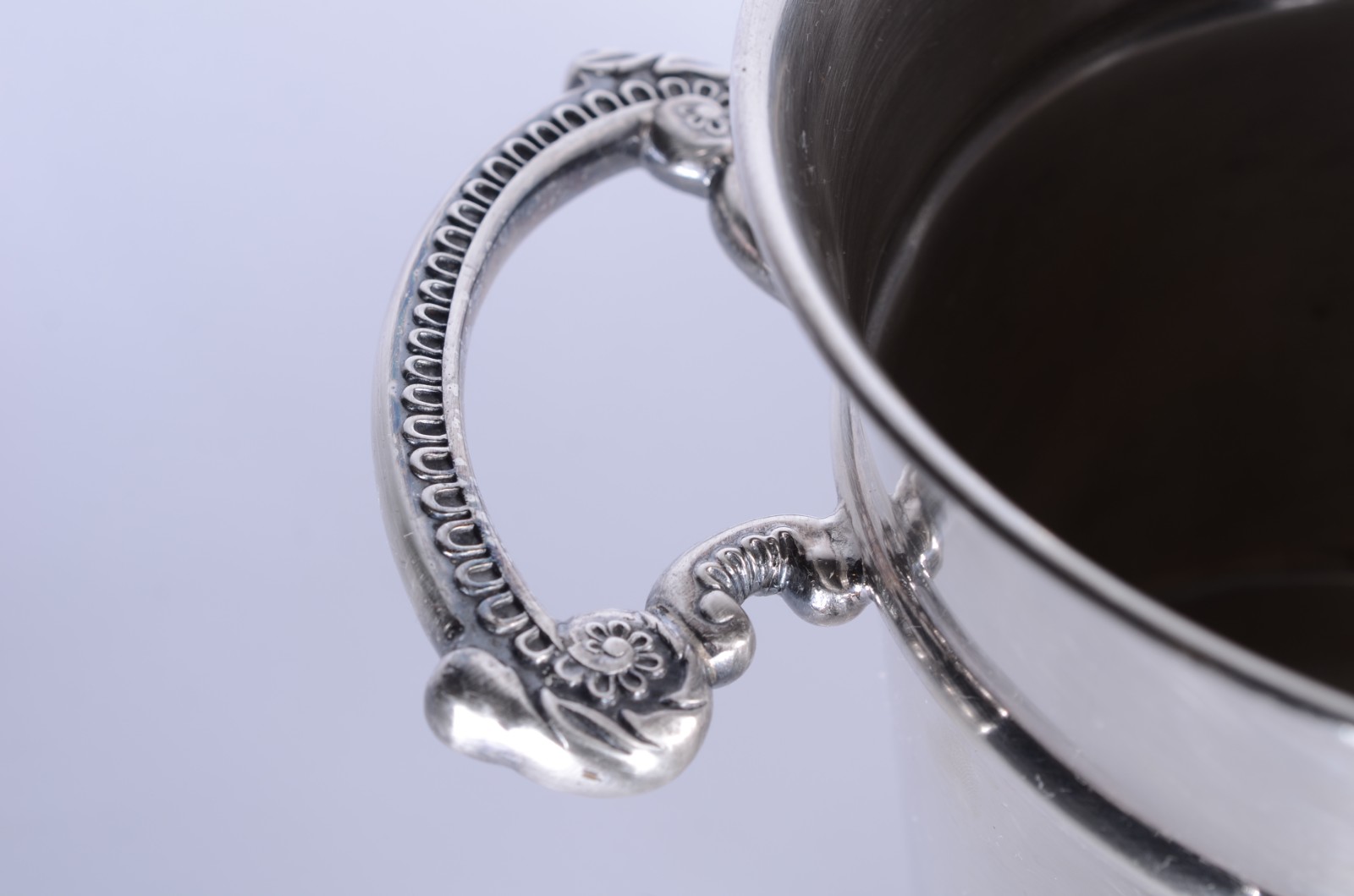 Baixela de metal prateado para chá e café com 3 peças. Acompanha wine... - foto 3 de 8