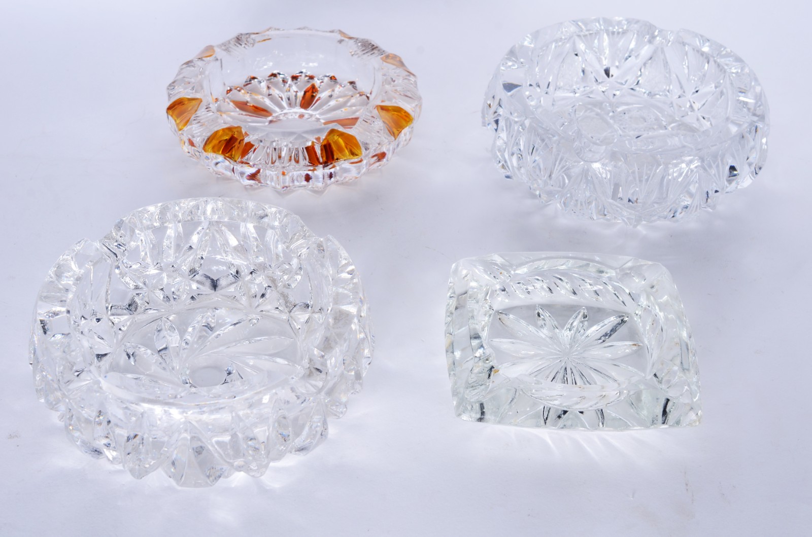 Diversas peças de cristal/ vidro, sendo: vaso, fruteira feitio... - foto 2 de 10