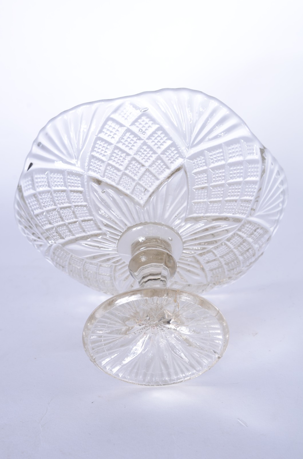 Diversas peças de cristal/ vidro, sendo: vaso, fruteira feitio... - foto 8 de 10