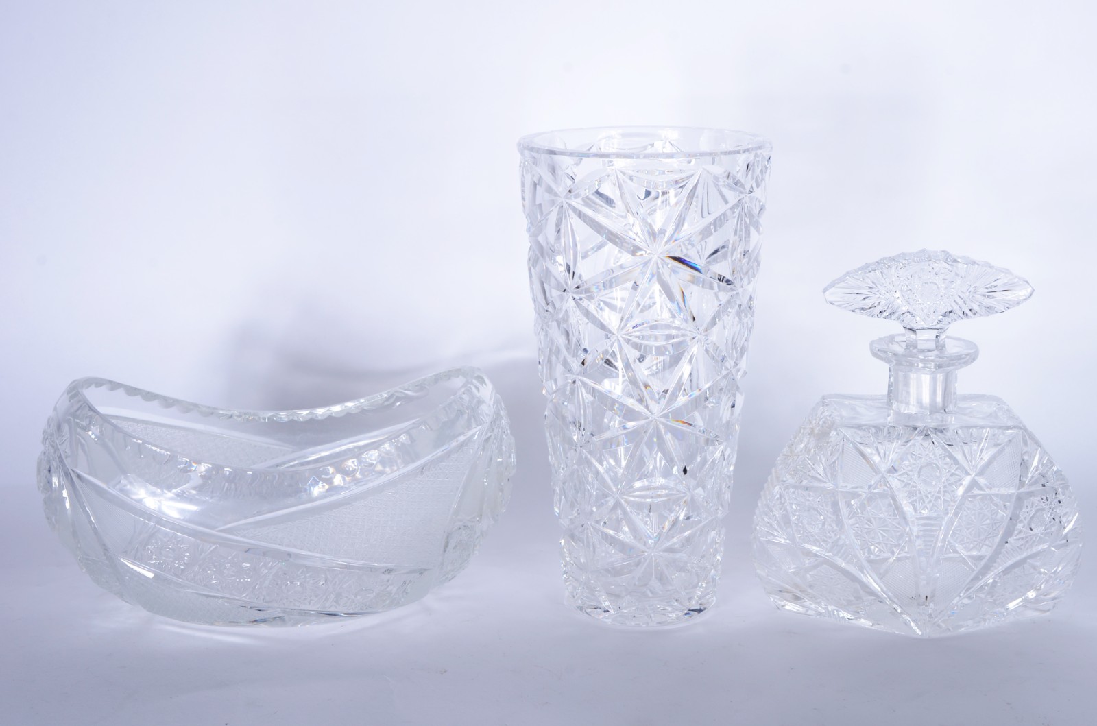Diversas peças de cristal/ vidro, sendo: vaso, fruteira feitio... - foto 9 de 10