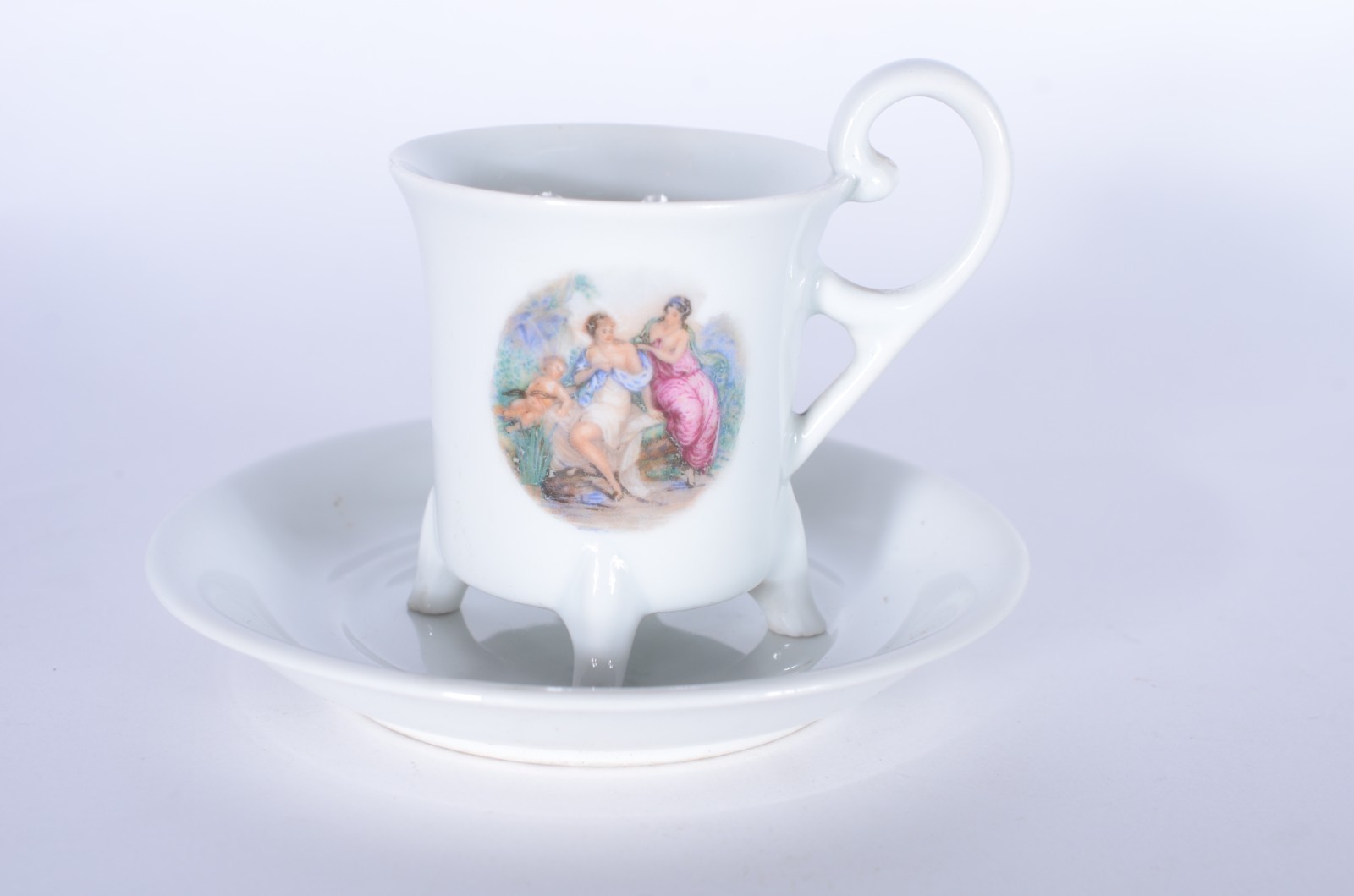 Conjunto para café com 6 xícaras com pires de porcelana branca... - foto 4 de 10