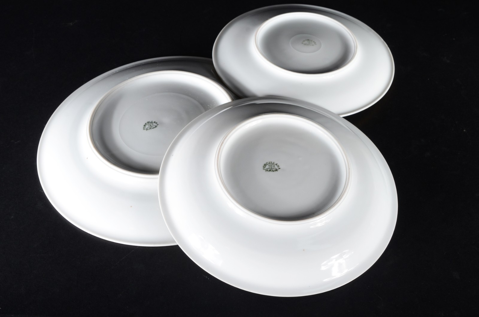 Aparelho de jantar de porcelana Mauá, composto de: 12 pratos rasos... - foto 5 de 6