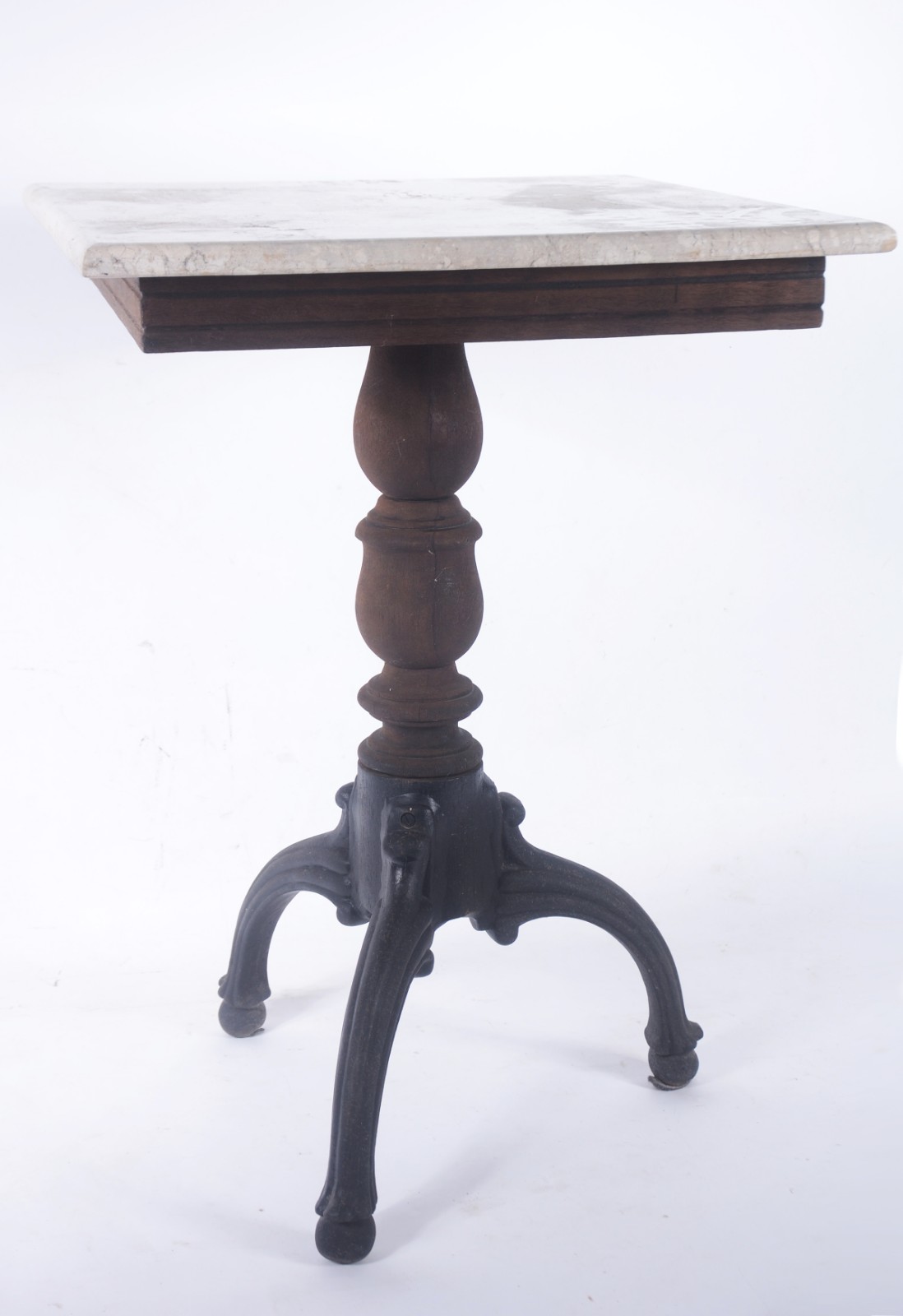 Mesa de bar em madeira com pés de metal e tampos de mármore. - foto 1 de 6