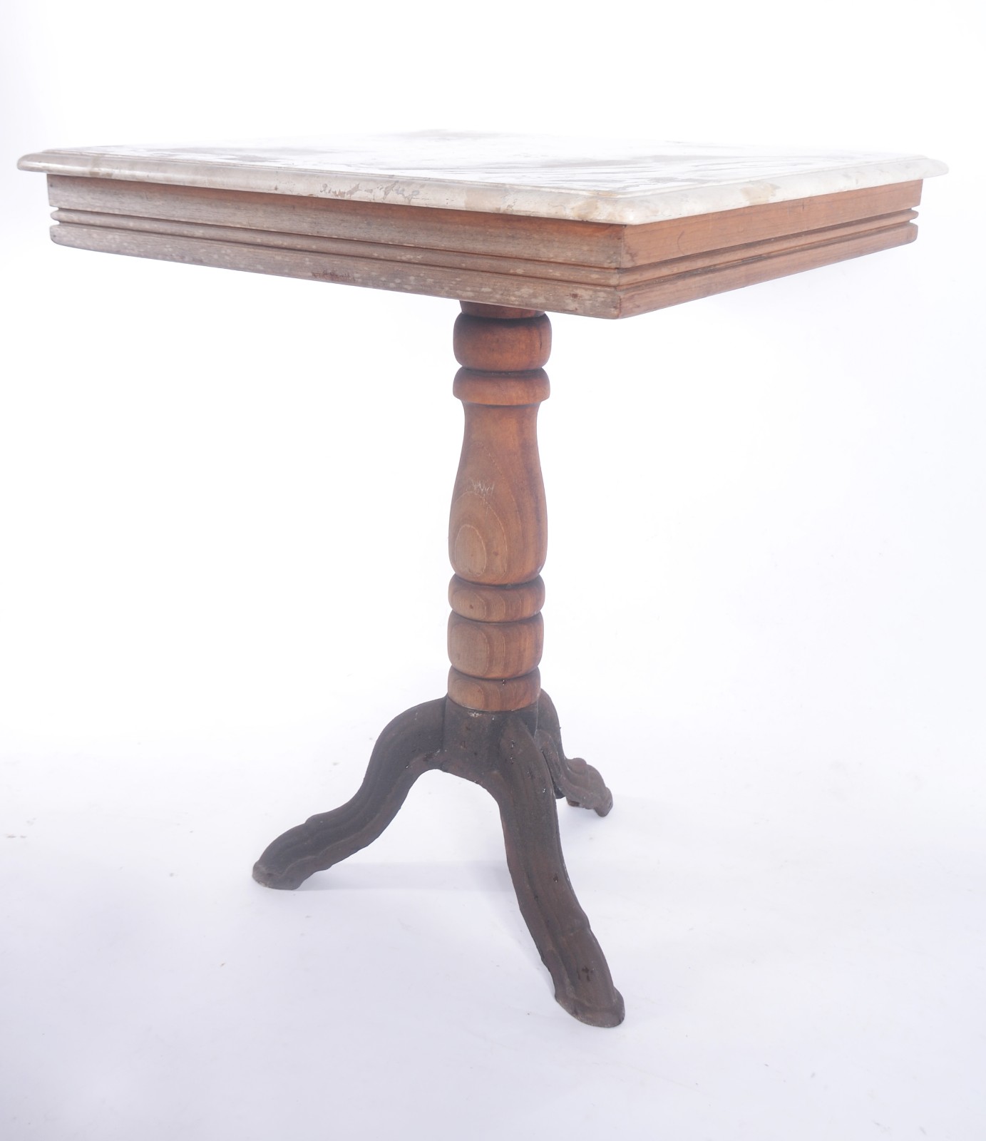 Mesa de bar em madeira com pés de metal e tampo de mármore. Mármore... - foto 1 de 6