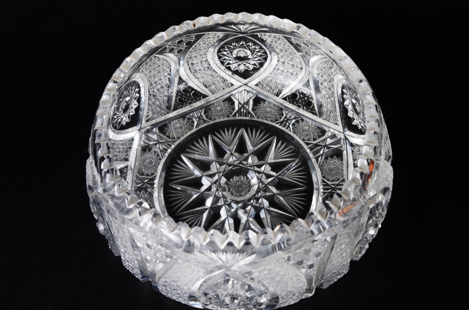 Bowl de cristal tcheco lapidado. - foto 4 de 7