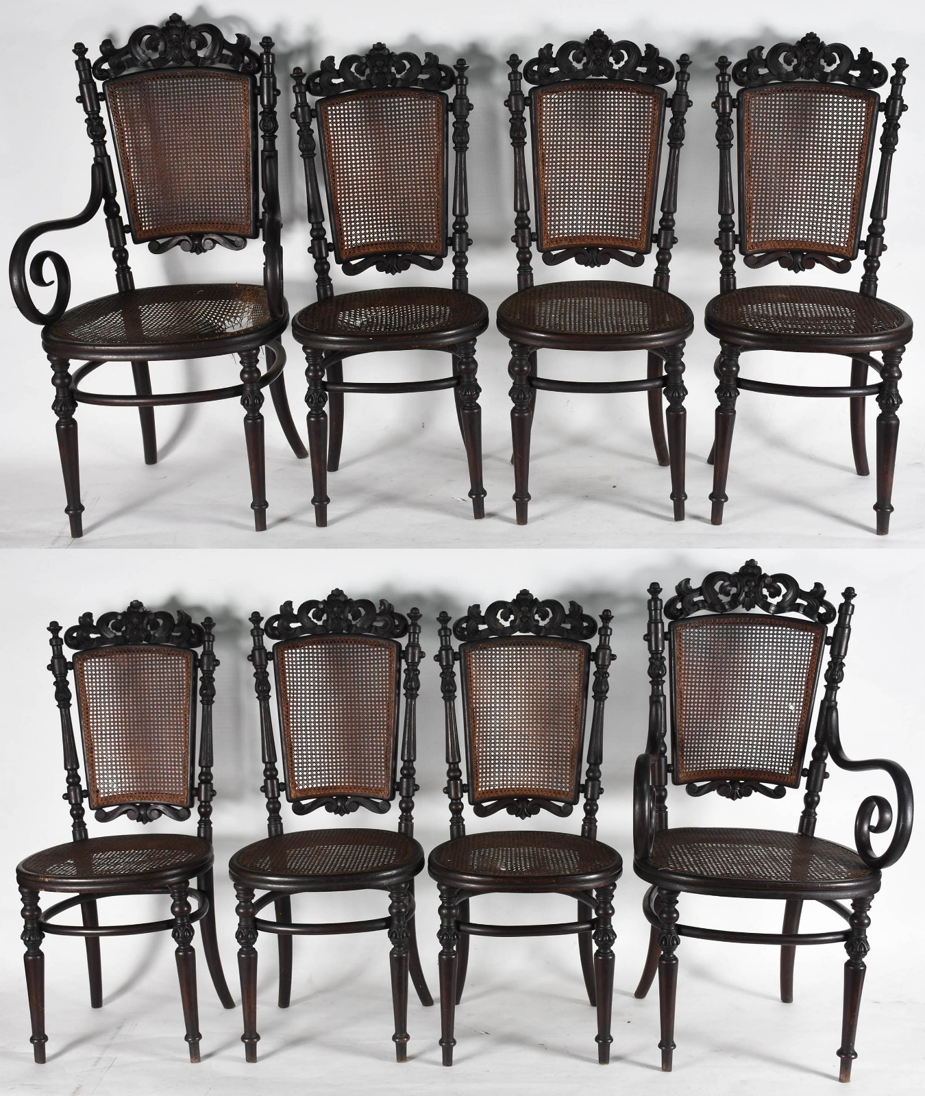 Conjunto com 8 cadeiras de madeira nobre, com assento e encosto de... - foto 1 de 4
