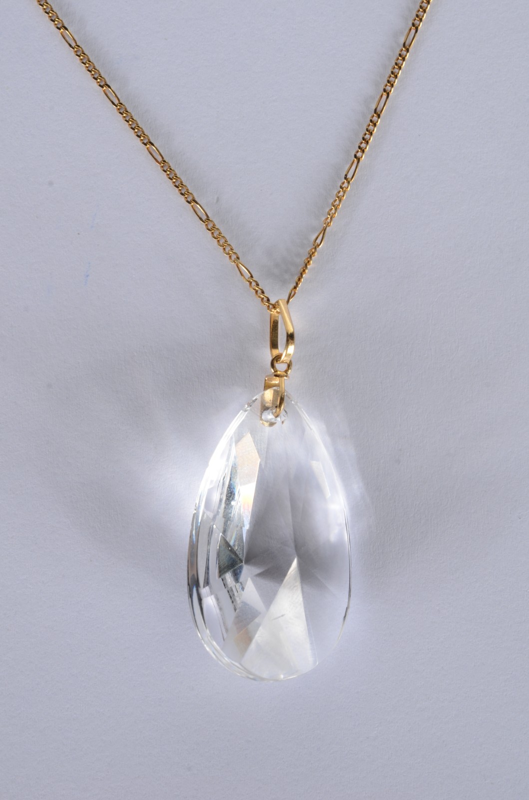 Colar de ouro 18 k., contraste 750 mls com pendente feitio gota com... - foto 1 de 5