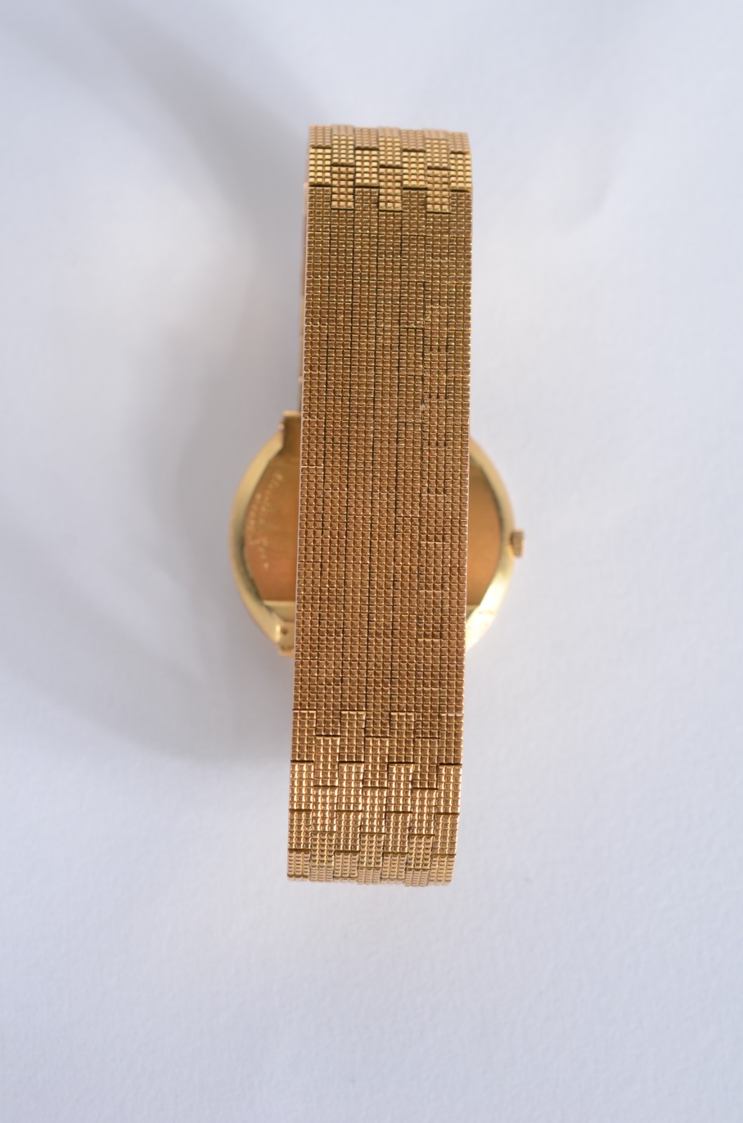 Relógio francês Boucheron feminino de pulso com caixa e pulseira de... - foto 3 de 7