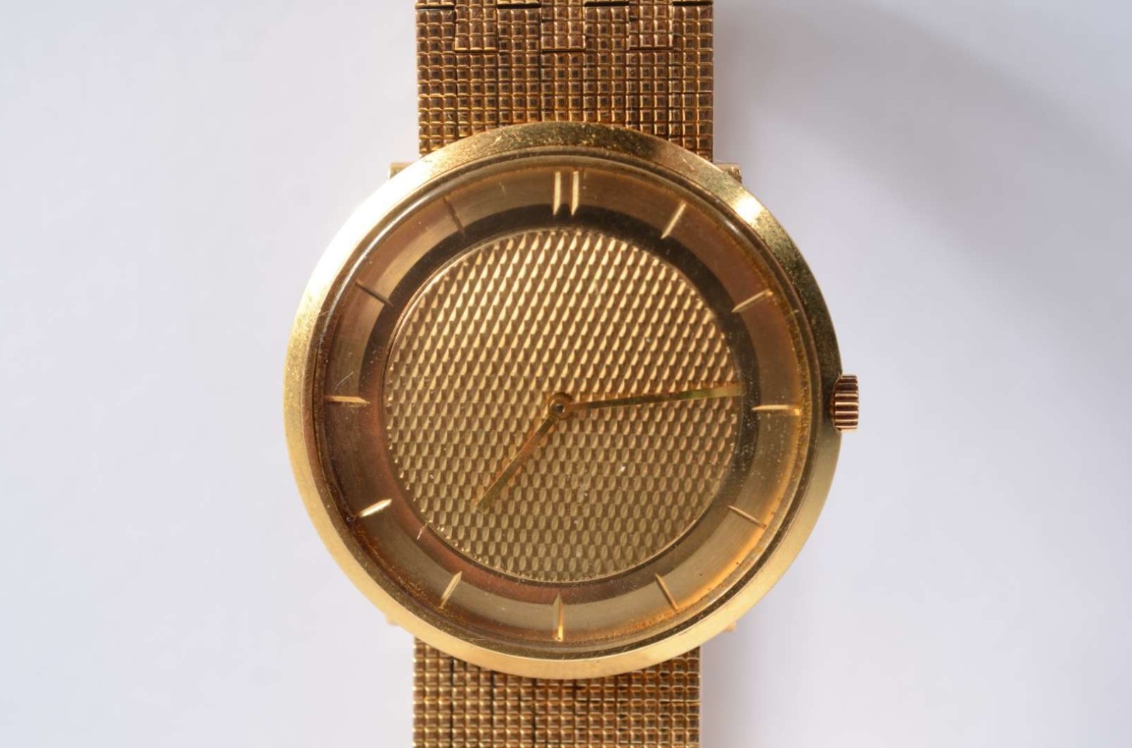 Relógio francês Boucheron feminino de pulso com caixa e pulseira de... - foto 1 de 7