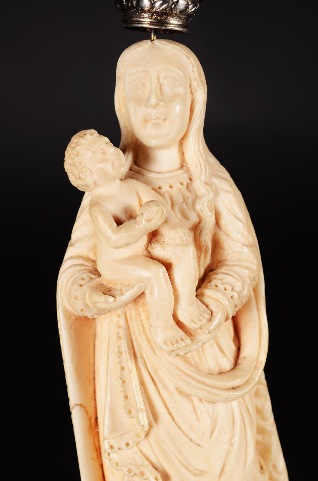 Nossa Senhora com Menino Deus - Antiga Imagem ricamente esculpida em... - foto 2 de 10