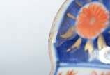 Dois pratos de porcelana japonesa Imari. Dois c... - Dois pratos de porcelana japonesa Imari. Dois com restauro na borda.