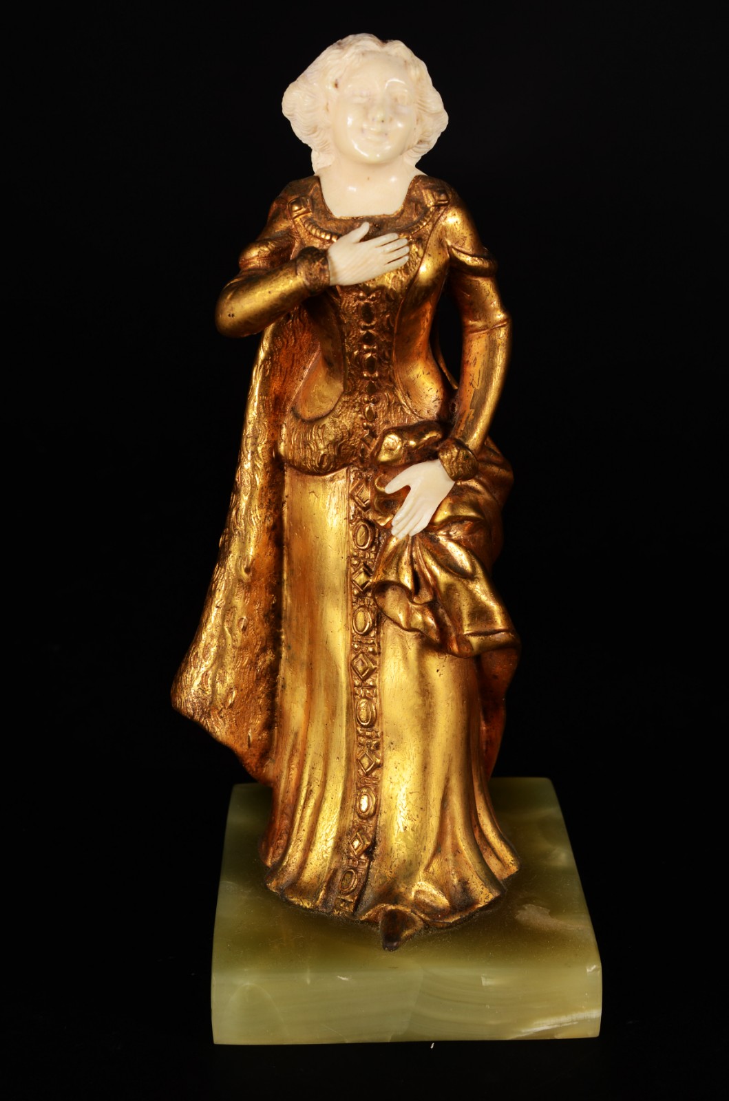 Escultura de bronze representando Dama com trajes medievais, rosto e... - foto 1 de 8